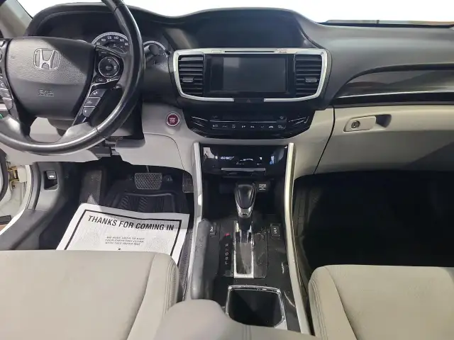 2017 Honda Accord SE - Photo 12