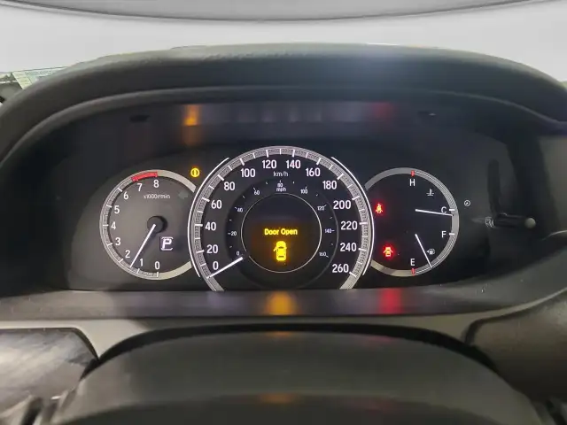 2017 Honda Accord SE - Photo 14