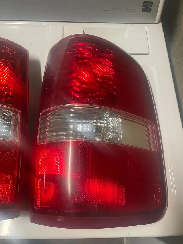 Ford f-150 Xlt Tailights 2004-2008$65 - Photo 5