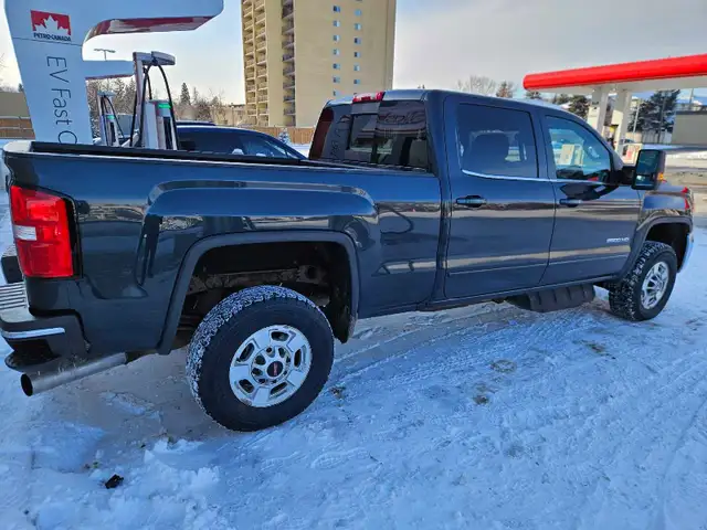2018 GMC SIERRA 2500 SLE Z71 6.6L TURBO DIESEL 6.6FT BOX DELETED - Photo 3