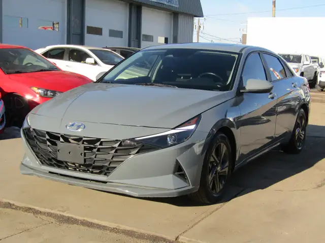 2022 Hyundai Elantra Preferred IVT w/Sun & Tech Package / LANE D - Photo 5