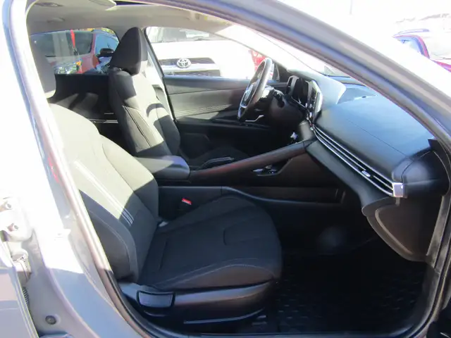 2022 Hyundai Elantra Preferred IVT w/Sun & Tech Package / LANE D - Photo 14