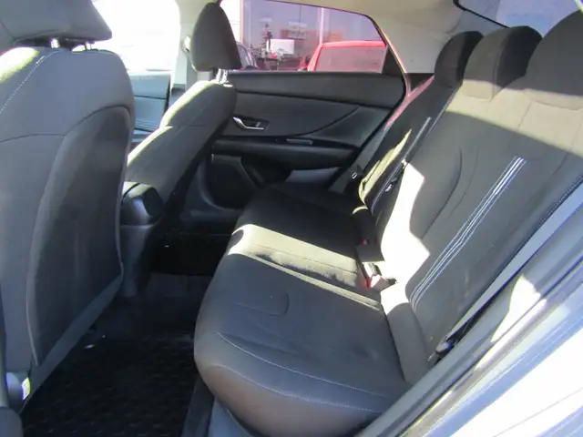 2022 Hyundai Elantra Preferred IVT w/Sun & Tech Package / LANE D - Photo 16
