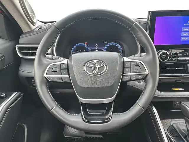 2023 Toyota Highlander Hybrid Limited Limited | Ventilated/He... - Photo 17