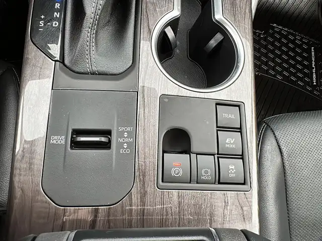 2023 Toyota Highlander Hybrid Limited Limited | Ventilated/He... - Photo 19
