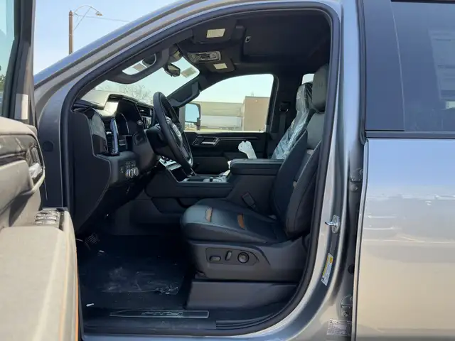 2026 GMC Sierra 2500HD AT4 - Leather Seats - $749 B/W - Photo 11