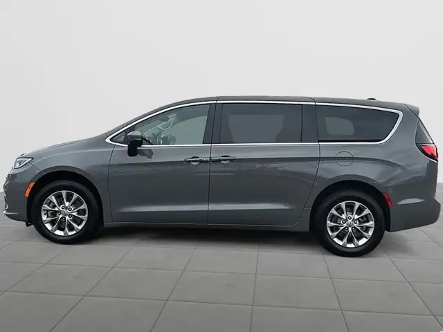 2023 Chrysler Pacifica Touring-L Touring L | AWD | SAVE $23,0... - Photo 7