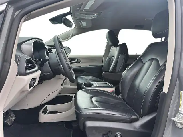 2023 Chrysler Pacifica Touring-L Touring L | AWD | SAVE $23,0... - Photo 8