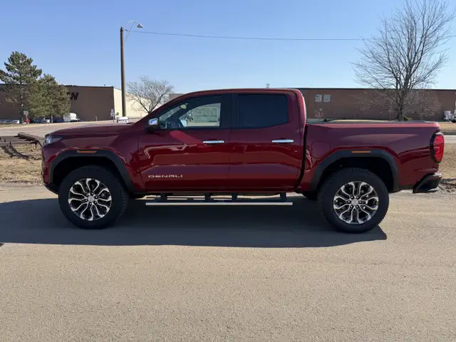 2026 GMC Canyon Denali - Leather Seats - Sunroof - $485 B/W - Photo 8