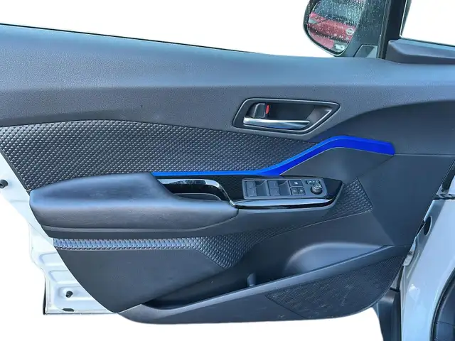 2022 Toyota C-HR XLE Premium XLE Premium | Adaptive Cruise - Photo 14