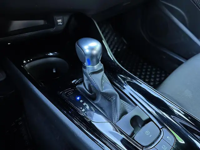 2022 Toyota C-HR XLE Premium XLE Premium | Adaptive Cruise - Photo 16