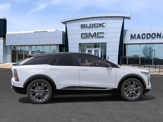 2026 Cadillac OPTIQ Premium Sport - HUD - SuperCruise - $429 B/W - Photo 5