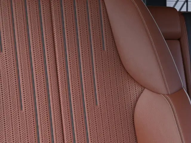 2026 Cadillac OPTIQ Premium Sport - HUD - SuperCruise - $429 B/W - Photo 21