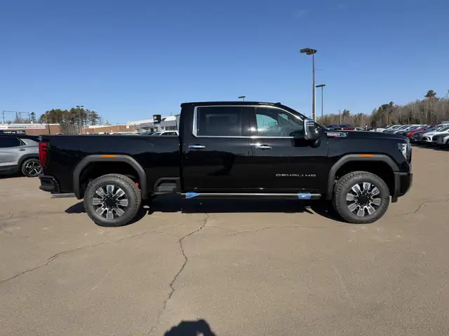 2026 GMC Sierra 2500HD Denali - Leather Seats - $854 B/W - Photo 4