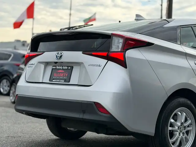 2019 Toyota Prius AWD-e, Fuel Efficient | All-Weather Capability - Photo 10