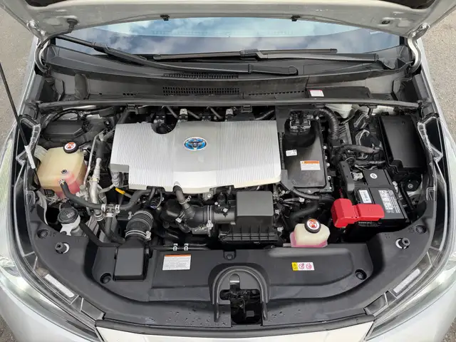 2019 Toyota Prius AWD-e, Fuel Efficient | All-Weather Capability - Photo 17