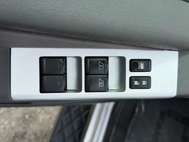 2012 Nissan Pathfinder 4WD 4dr V6 SV, 7 Passenger | Backup Camer - Photo 22