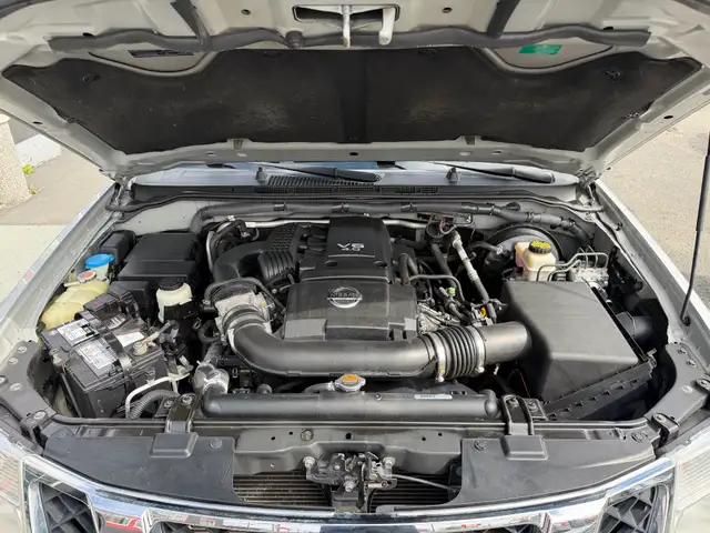 2012 Nissan Pathfinder 4WD 4dr V6 SV, 7 Passenger | Backup Camer - Photo 27