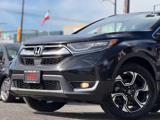 2017 Honda CR-V AWD 5dr Touring, Fully Loaded | Low Fuel Cost, F - Photo 8