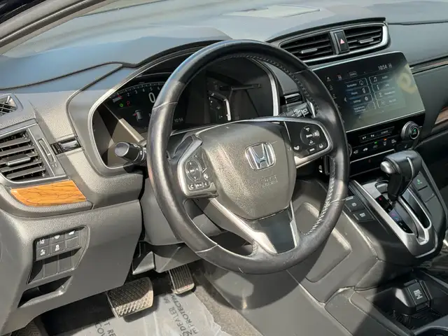 2017 Honda CR-V AWD 5dr Touring, Fully Loaded | Low Fuel Cost, F - Photo 17