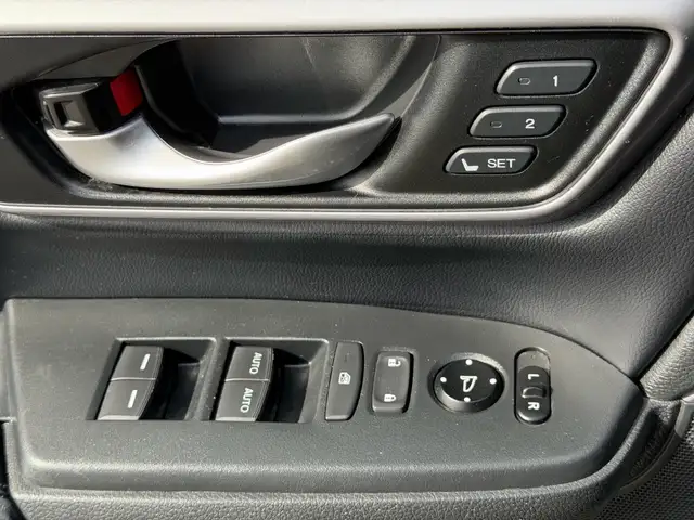 2017 Honda CR-V AWD 5dr Touring, Fully Loaded | Low Fuel Cost, F - Photo 19