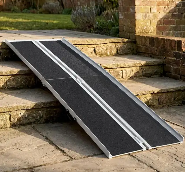 Wheelchair Ramp - Photo 2