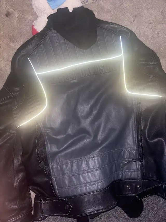 leather jacket - Photo 2