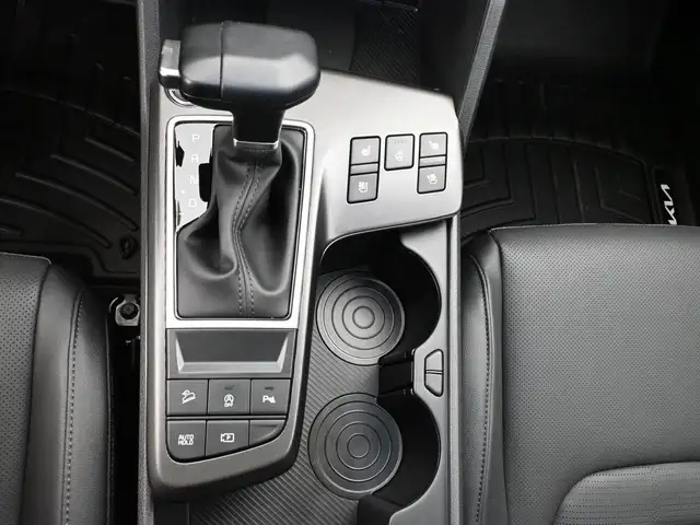 2026 Kia Sportage EX Premium AWD 902-466-9550 ONLY 10,000 KM! A - Photo 8