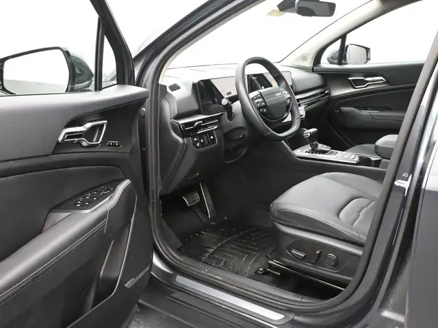 2026 Kia Sportage EX Premium AWD 902-466-9550 ONLY 10,000 KM! A - Photo 14