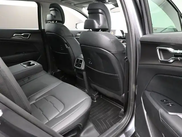 2026 Kia Sportage EX Premium AWD 902-466-9550 ONLY 10,000 KM! A - Photo 20