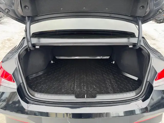 2024 Hyundai Elantra Preferred - Photo 11