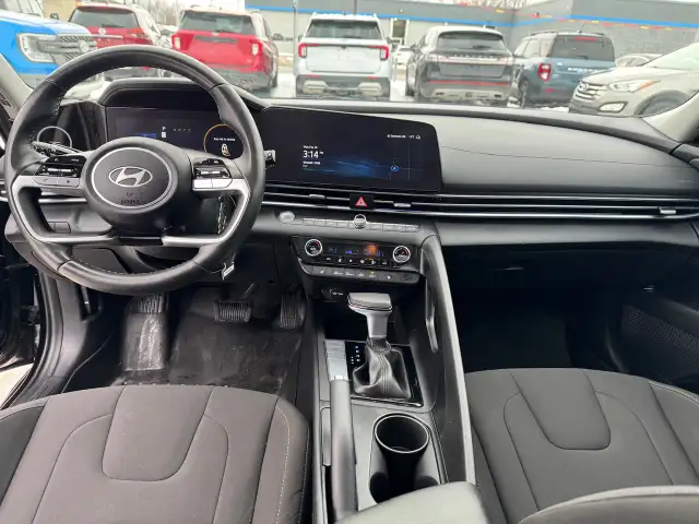 2024 Hyundai Elantra Preferred - Photo 14