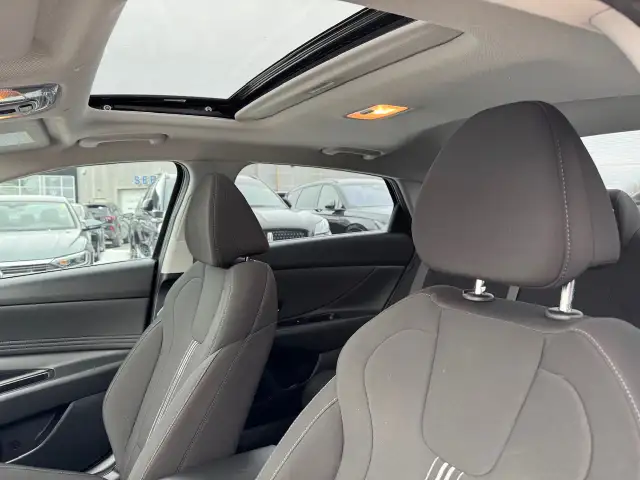 2024 Hyundai Elantra Preferred - Photo 18
