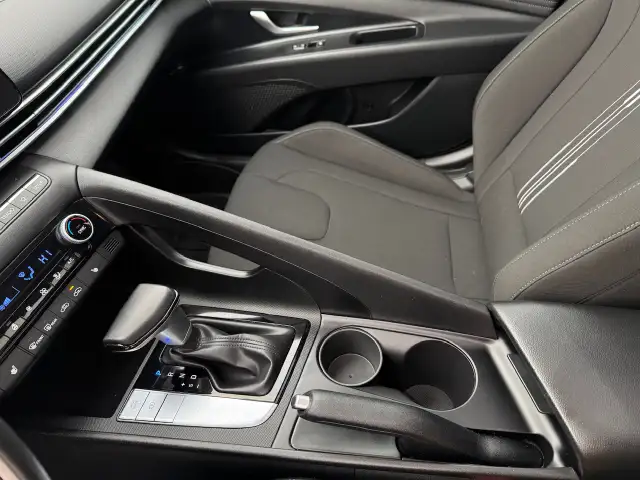 2024 Hyundai Elantra Preferred - Photo 25