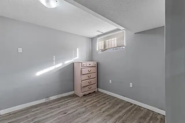 2-Bedroom living yard, parking pad-Suite for Rent: Martindale NE - Photo 4