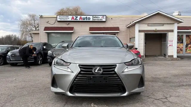 2017 Lexus IS 300 - Photo 7