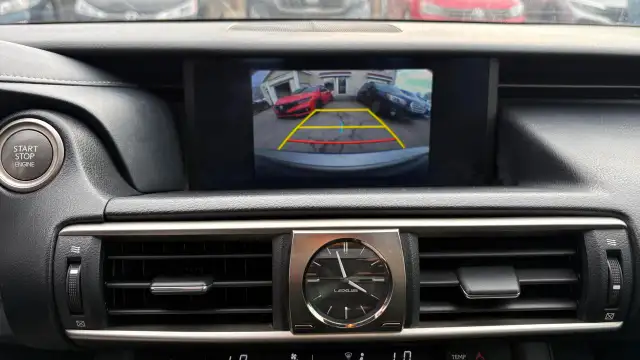 2017 Lexus IS 300 - Photo 14