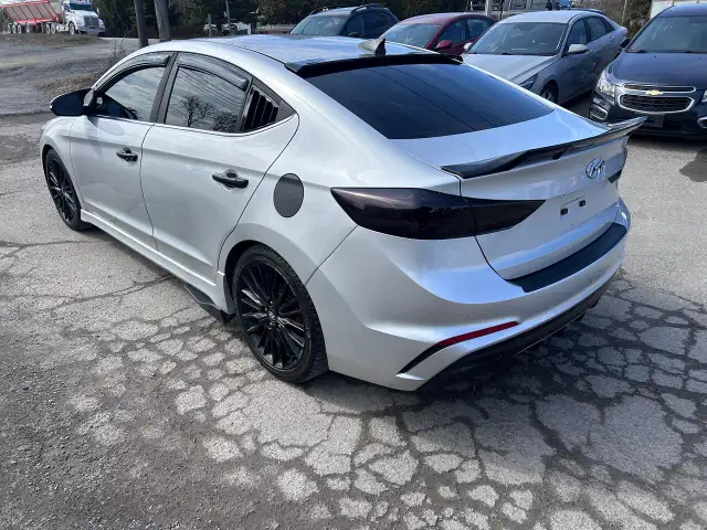 2018 Hyundai Elantra Sport - Photo 3
