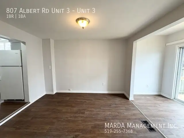 COZY 1 BED/1 BATH UNIT IN WALKERVILLE - ALL INCLUSIVE! - Photo 12