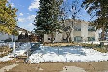 3 rooms  2 Car Parking   Yard: Lower floor unit in Pennsburg SE