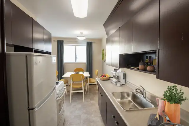 St. Vital - One-Bedroom Suites Available - Photo 3