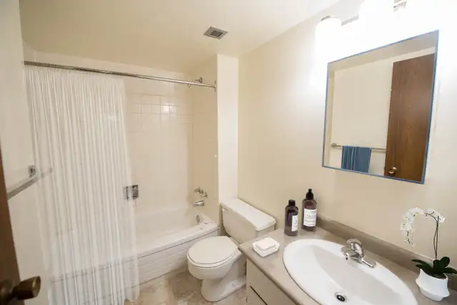 Fort Garry - One-Bedroom   Den Suites Available - Photo 4