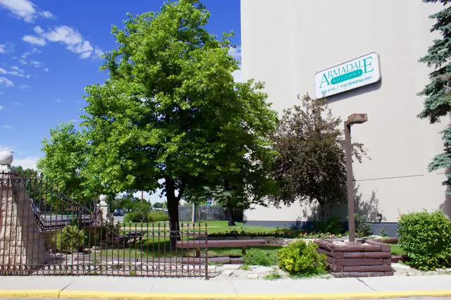 Fort Garry - One-Bedroom   Den Suites Available - Photo 5