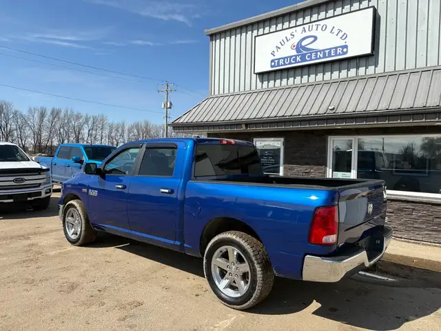 2017 Ram 1500 Crew Cab 4X4 SLT 5.7L - Rebuilt Title - Photo 2