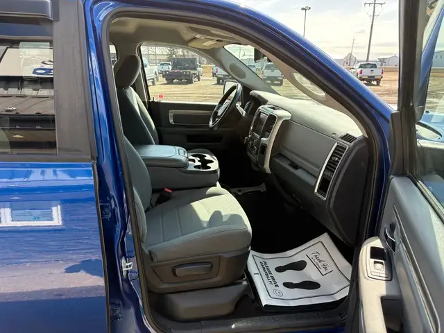 2017 Ram 1500 Crew Cab 4X4 SLT 5.7L - Rebuilt Title - Photo 14