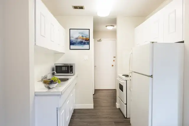 Two-Bedroom Suites Available in Crestview - Photo 2