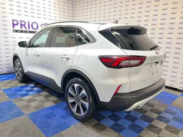 2025 Ford Escape - Photo 3