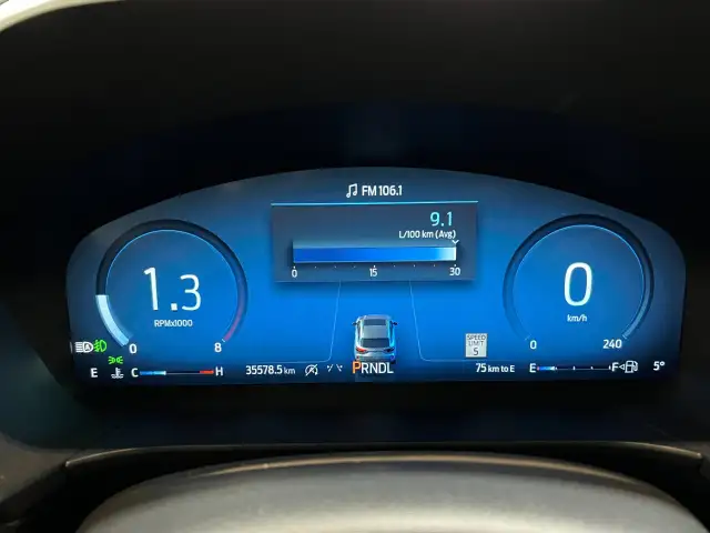 2025 Ford Escape - Photo 24