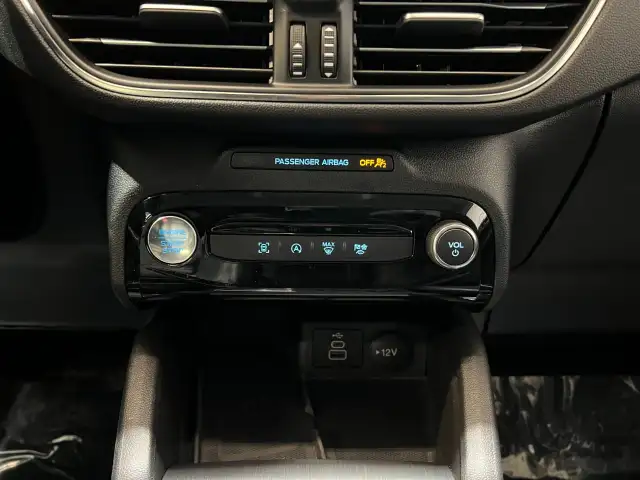 2025 Ford Escape - Photo 27
