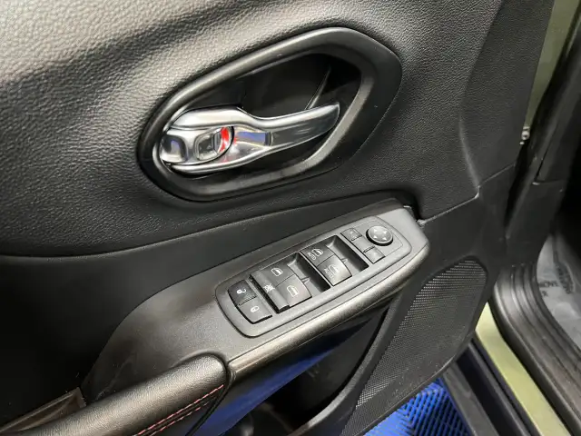 2021 Jeep Cherokee - Photo 10